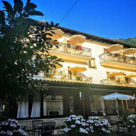 Albergo Al Pescatore Brenzone sul Garda Exteriör bild