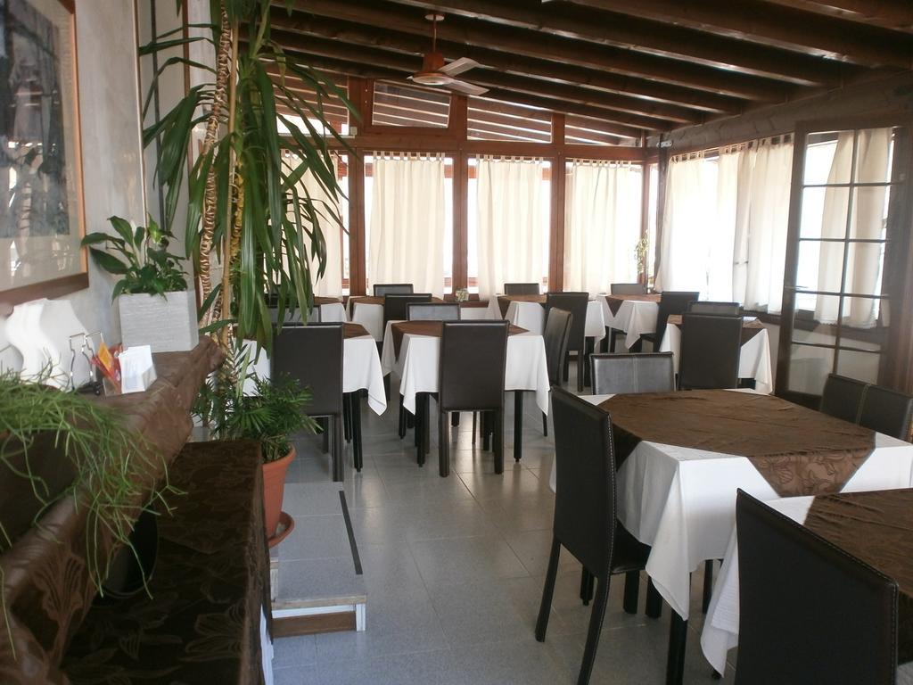 Albergo Al Pescatore Brenzone sul Garda Exteriör bild