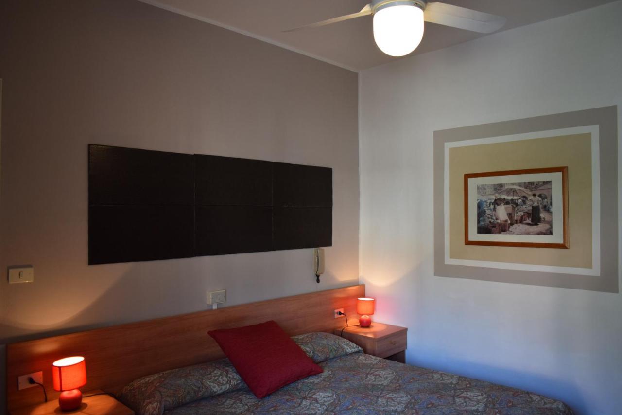 Albergo Al Pescatore Brenzone sul Garda Exteriör bild