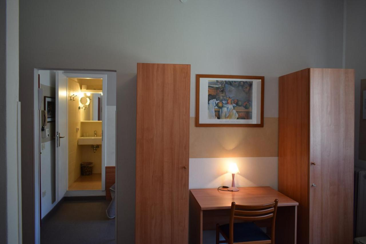 Albergo Al Pescatore Brenzone sul Garda Exteriör bild