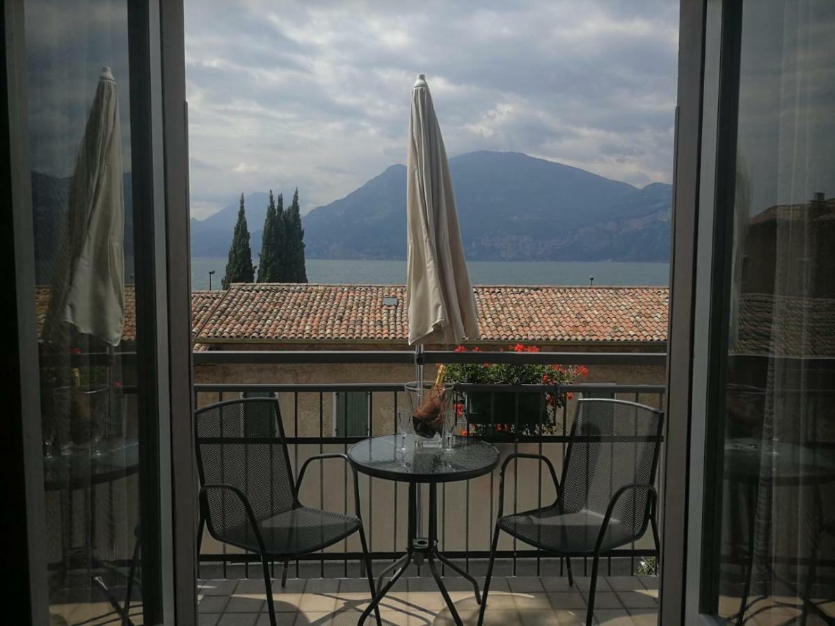 Albergo Al Pescatore Brenzone sul Garda Exteriör bild