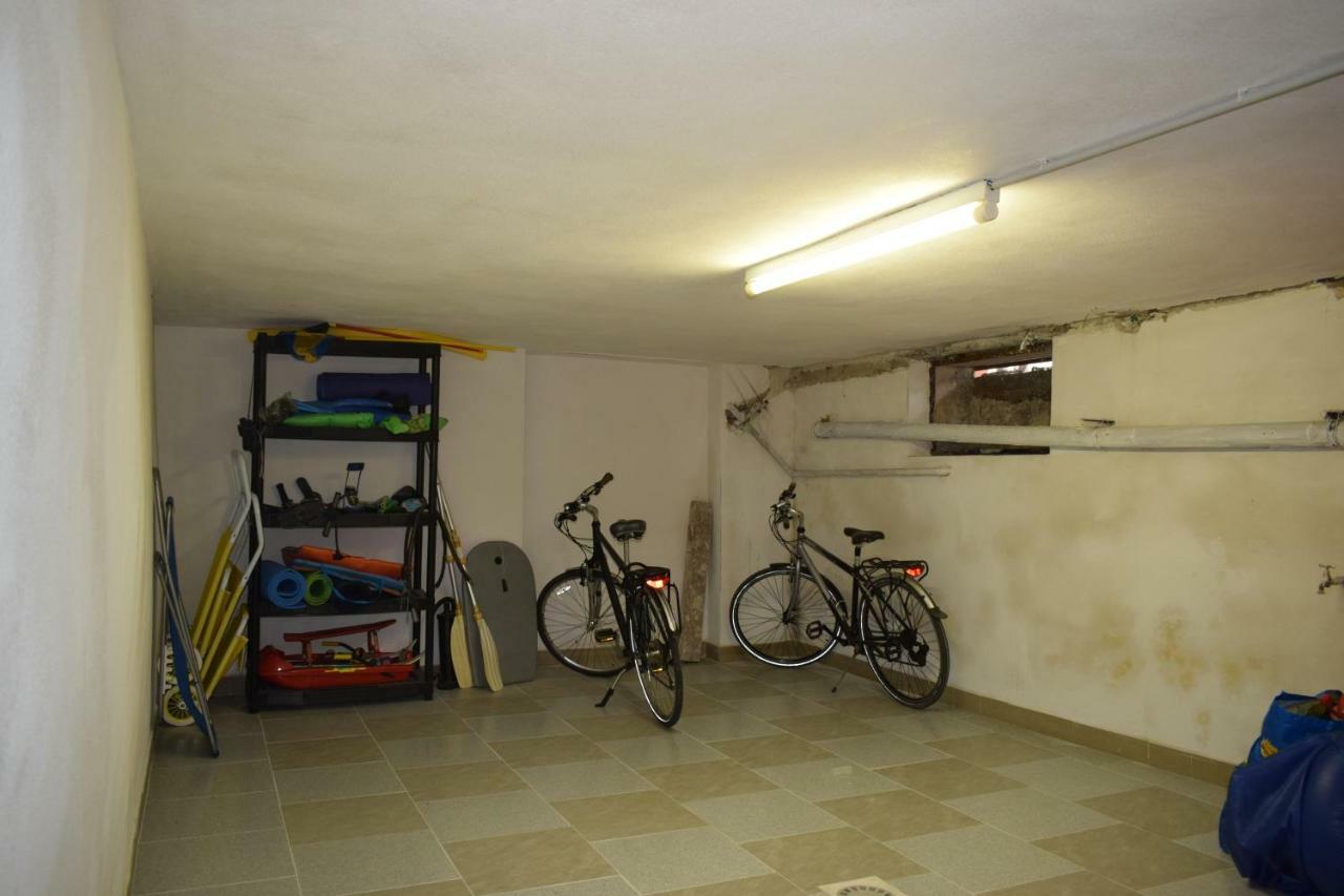 Albergo Al Pescatore Brenzone sul Garda Exteriör bild