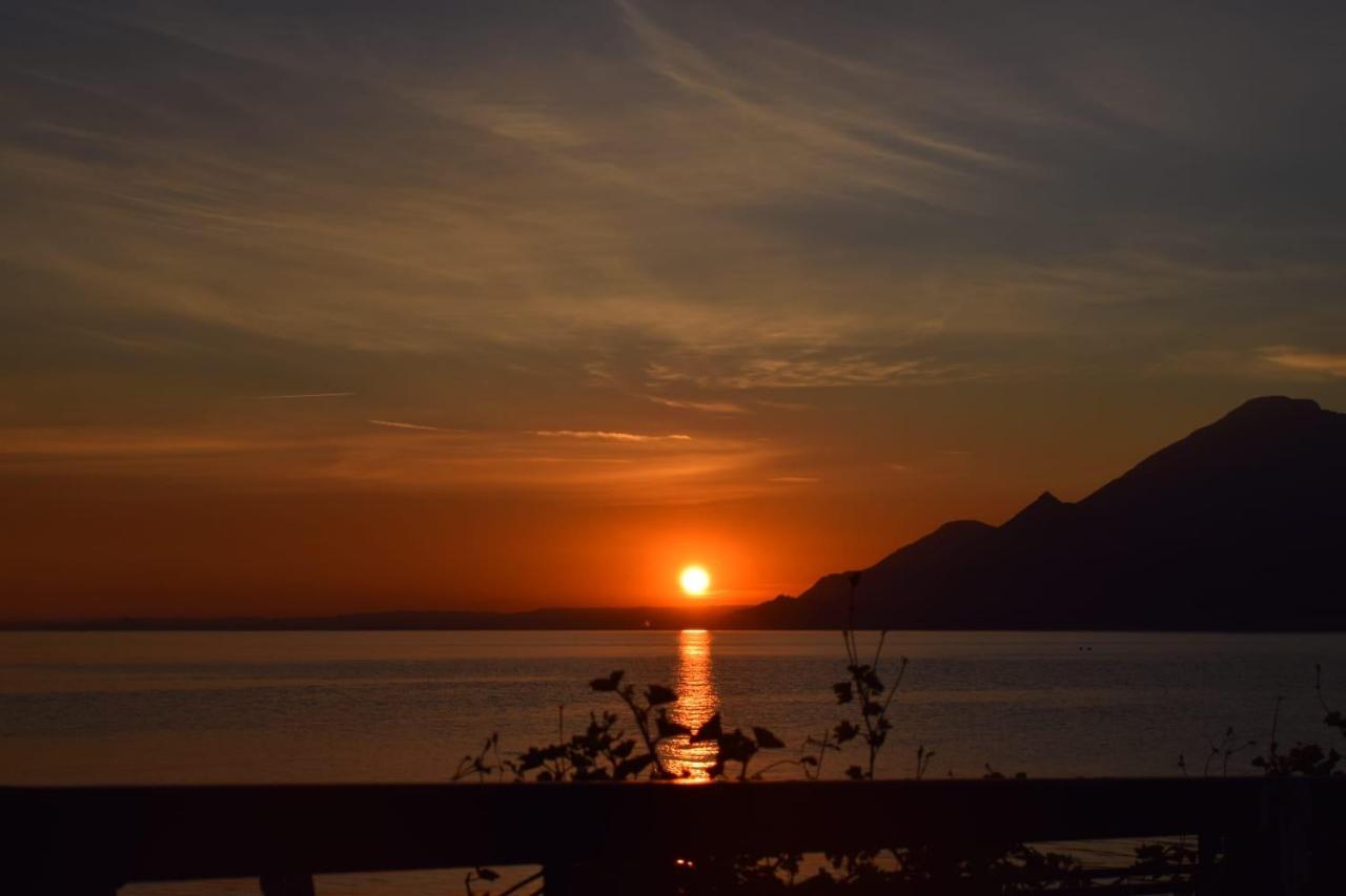 Albergo Al Pescatore Brenzone sul Garda Exteriör bild