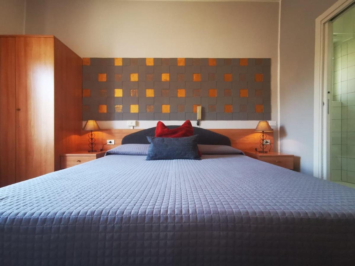 Albergo Al Pescatore Brenzone sul Garda Exteriör bild