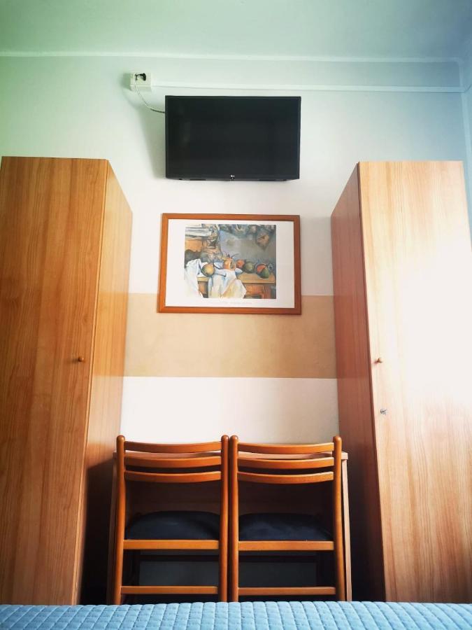 Albergo Al Pescatore Brenzone sul Garda Exteriör bild